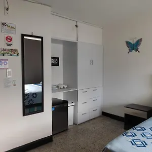 Emily Place 1 Y 2 Inn